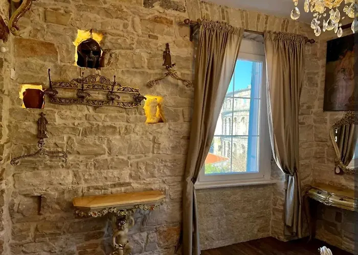 Spectacular View Of The Colloseum * 풀라