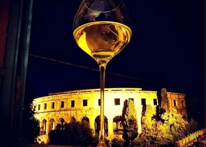 Spectacular View Of The Colloseum 아파트